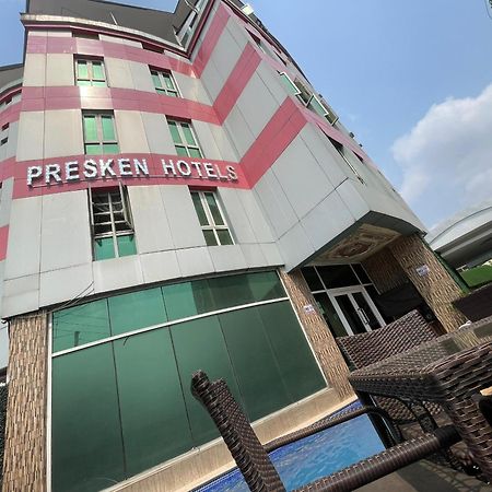 Presken Hotel At International Airport Road Ikeja Bagian luar foto