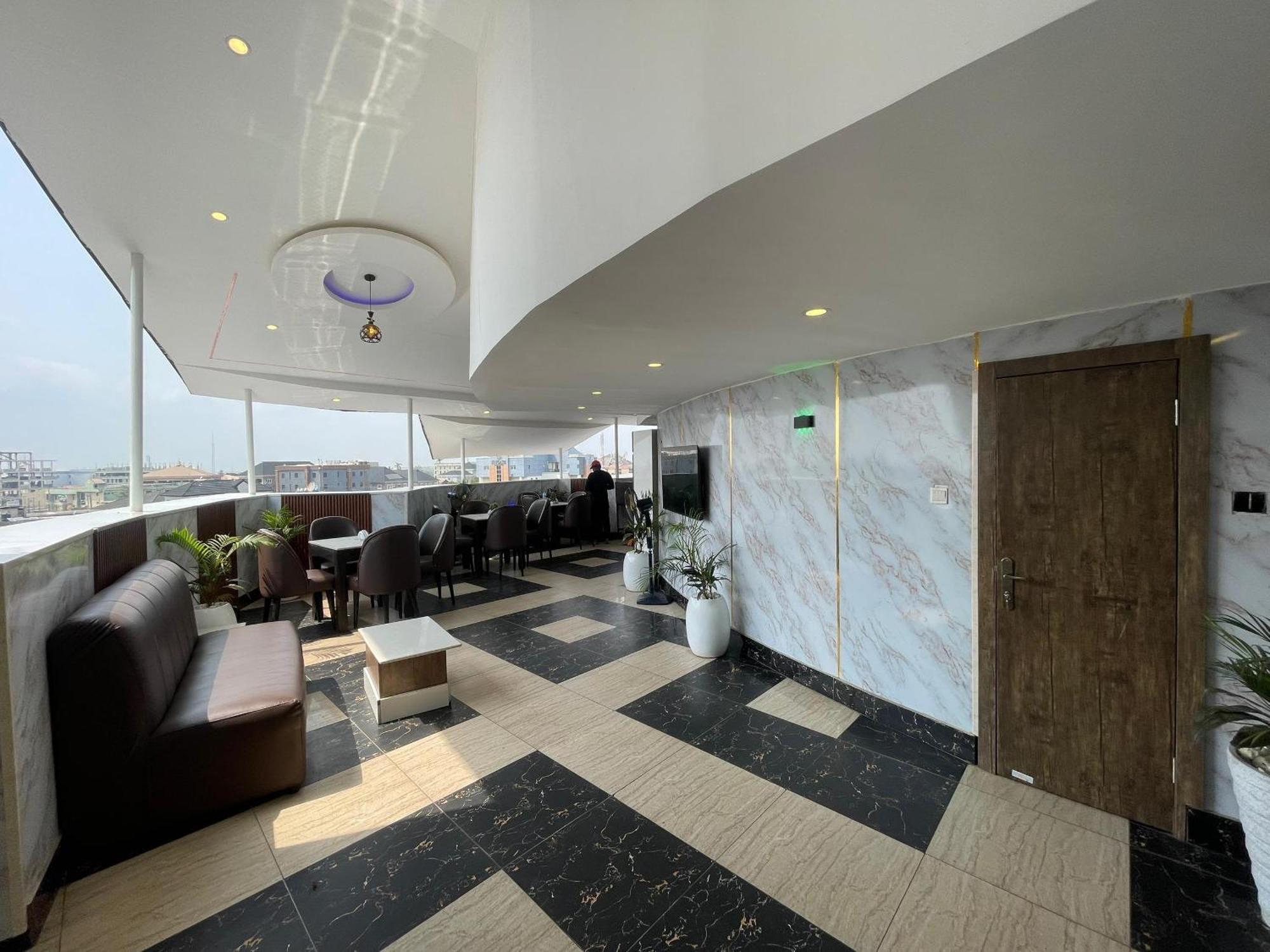 Presken Hotel At International Airport Road Ikeja Bagian luar foto