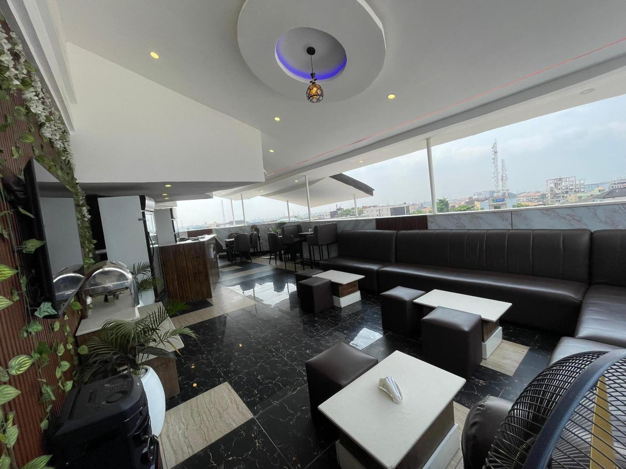 Presken Hotel At International Airport Road Ikeja Bagian luar foto