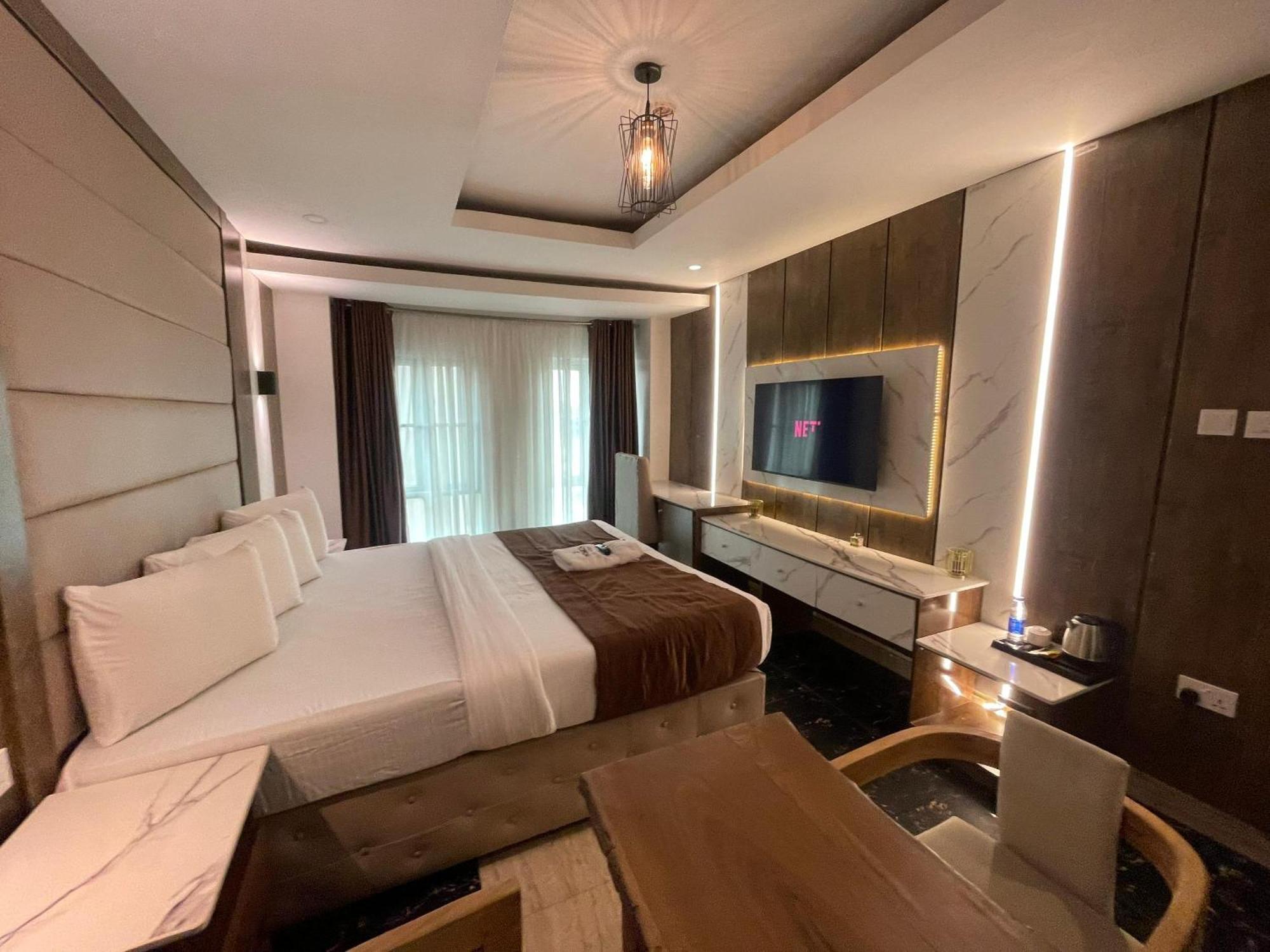 Presken Hotel At International Airport Road Ikeja Bagian luar foto