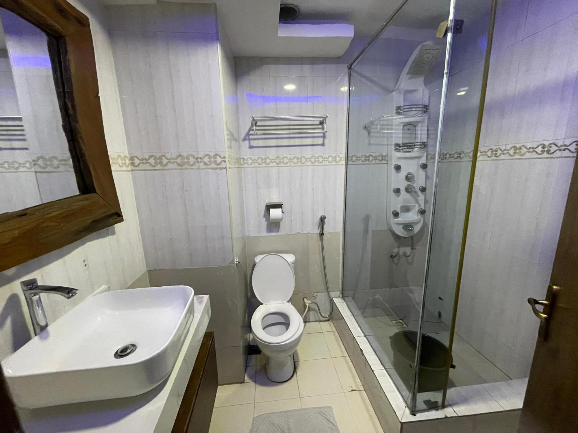Presken Hotel At International Airport Road Ikeja Bagian luar foto