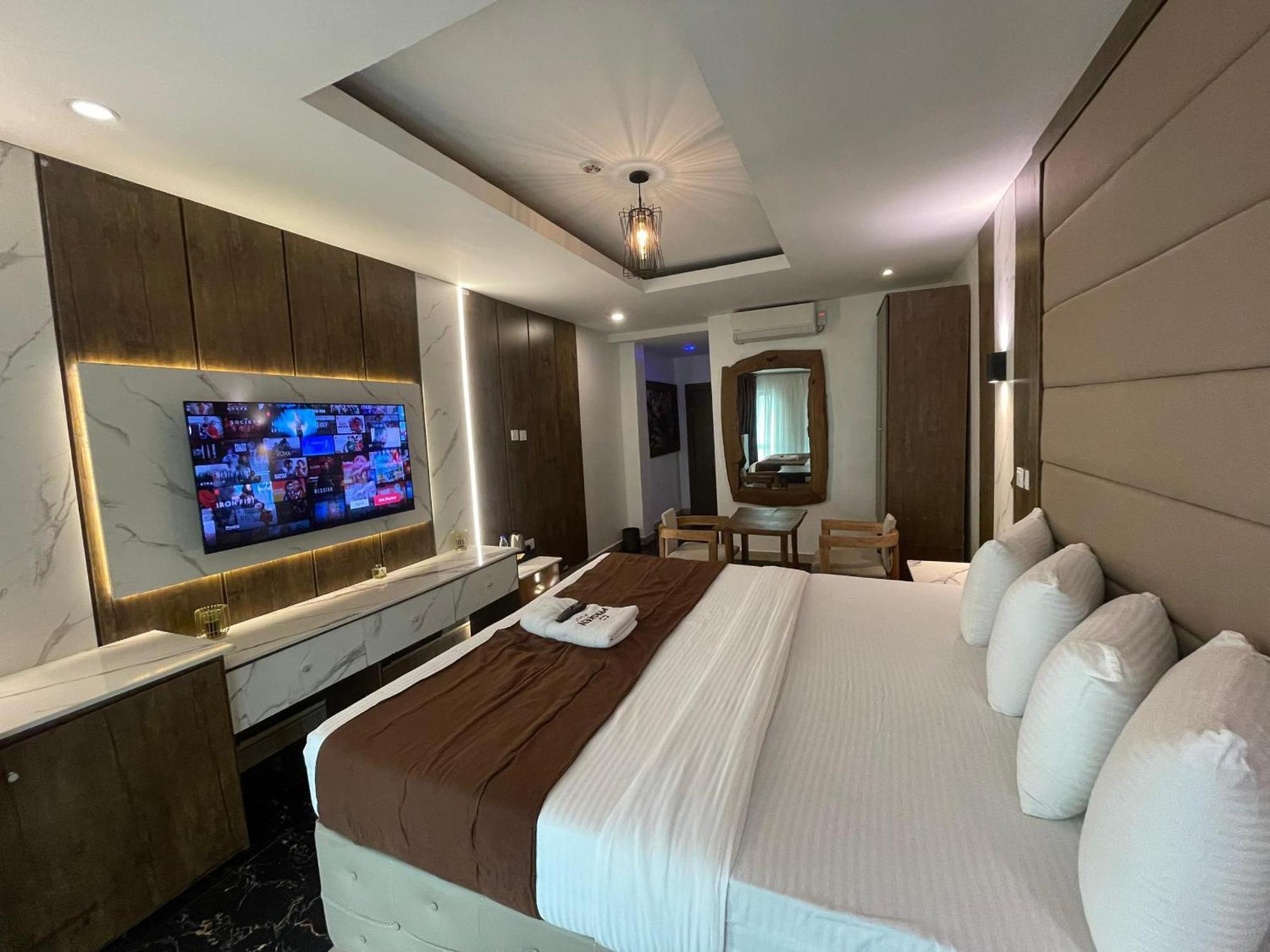 Presken Hotel At International Airport Road Ikeja Bagian luar foto