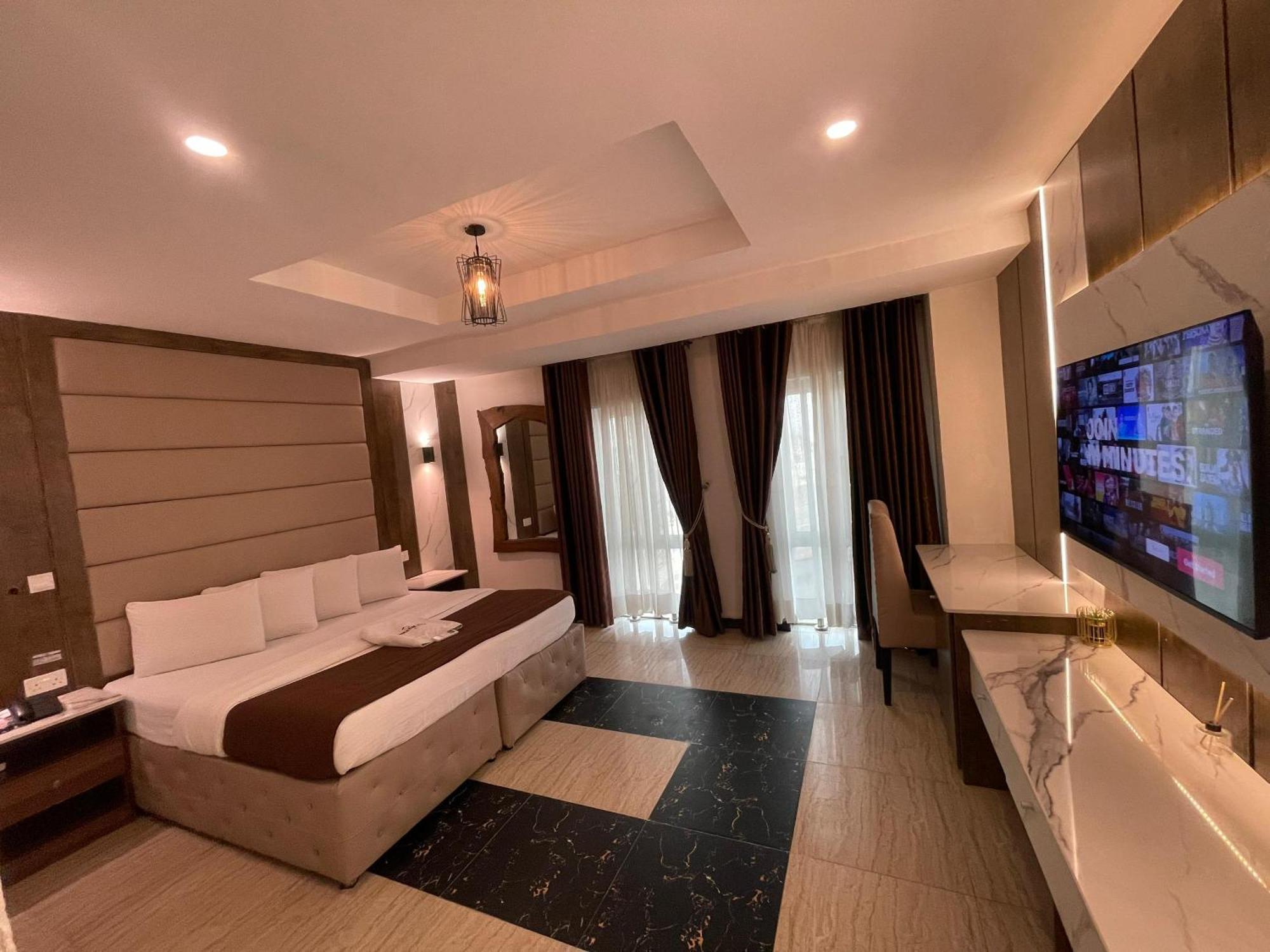 Presken Hotel At International Airport Road Ikeja Bagian luar foto
