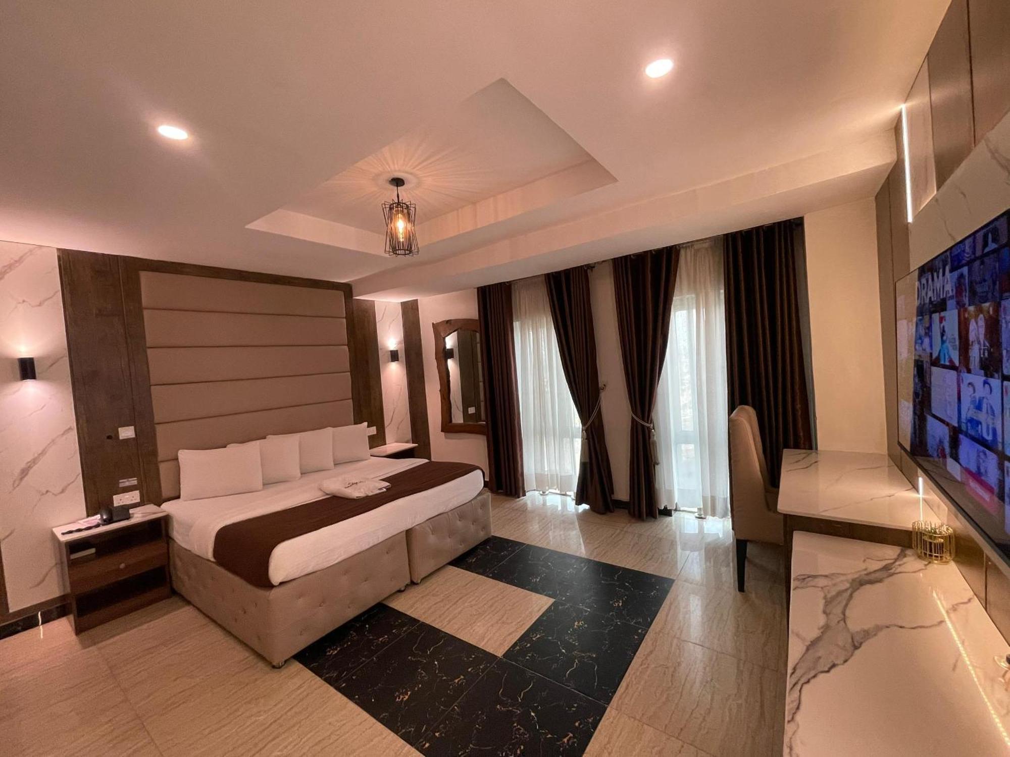 Presken Hotel At International Airport Road Ikeja Bagian luar foto